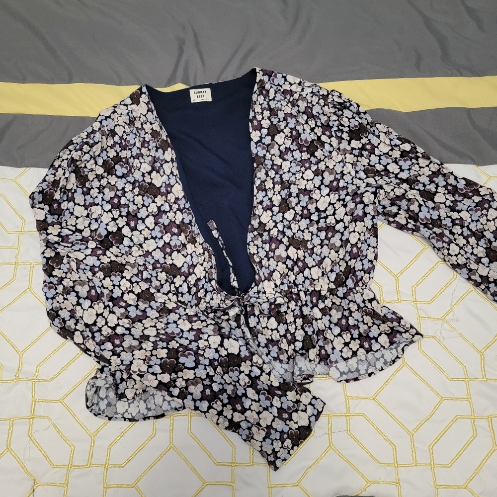 Aritzia | Floral top